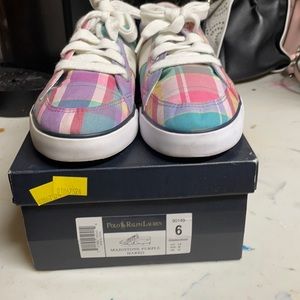 Kids polo casual shoes gently worn